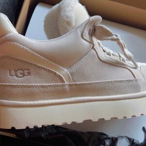 UGG lowmel shoes . Brand new . Never worn